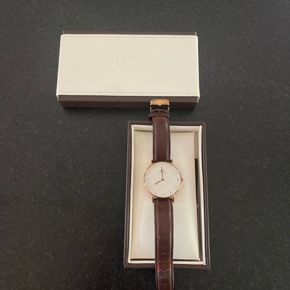 St. Mawes Daniel Wellington Watch in Rose gold